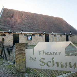 Zonnepanelen bij theater de Schuur in Zevenbergen